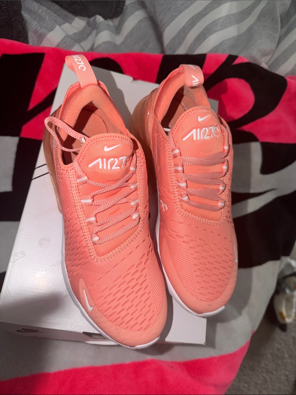 Nike Air Max 270 in Crimson Bliss / White / White
Women’s Size 9.5 - Picture 2 of 8